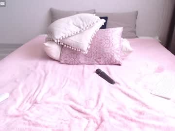 girl
        kwaayne cam image #20450