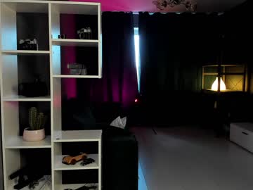 girl
        temptingsecrets_ cam image #76099