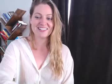 girl
        veronicawest cam image #45950
