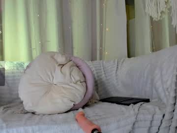 girl
        avery_shirley cam image #189511