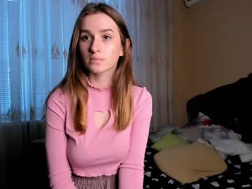 girl
        sylviawatson cam image #51486