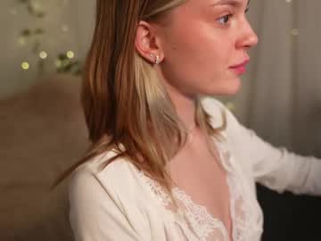 girl
        cyberprincess_ cam image #216736