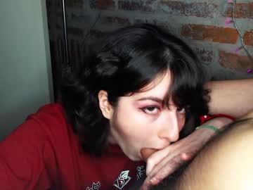 couple
        addictcouple2001 cam image #46424