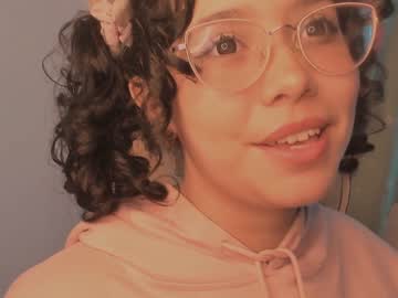 girl
        angelmoouth cam image #121904