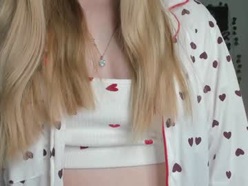girl
        melissa_sshy cam image #231876