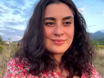 girl
        naturopathicrn cam image #197377