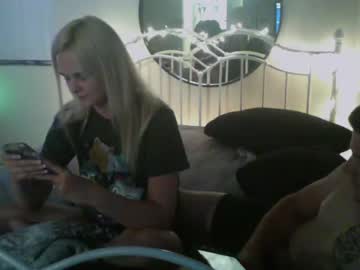 couple
        blondebeauty98 cam image #77561