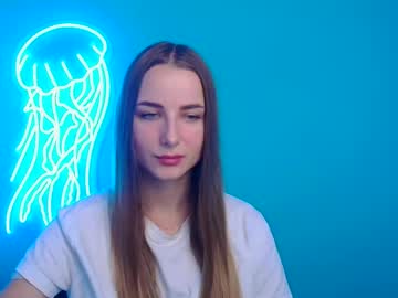 girl
        milly_liss cam image #203445