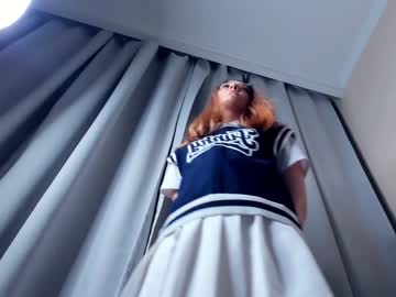 girl
        caressing_glance cam image #148718
