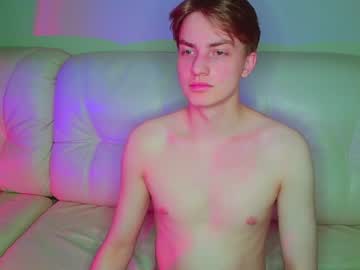 couple
        twinkiboys cam image #36750