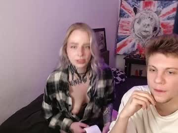 couple
        degradat1on cam image #212739