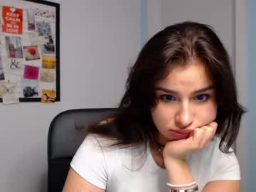 girl
        jasmine_hayden cam image #41270