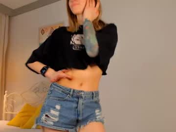 girl
        conniesperry cam image #54915