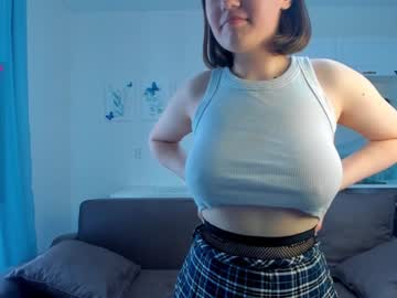 girl
        heathercarols cam image #92570