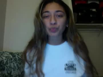 girl
        kristy_barrios cam image #94199