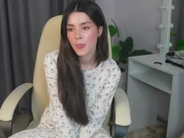 girl
        lucky_forme cam image #240622