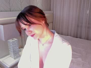 girl
        little_lolla17 cam image #219614