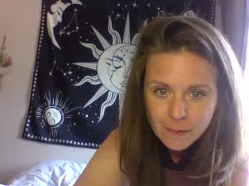 girl
        naughtyymarie420 cam image #93558