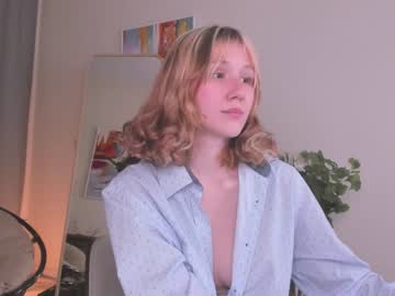girl
        pennyroyal_tea_ cam image #34084