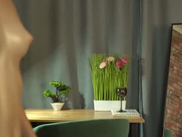 girl
        sophie__burns cam image #182193