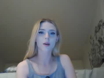 girl
        allyoursss1212 cam image #75980
