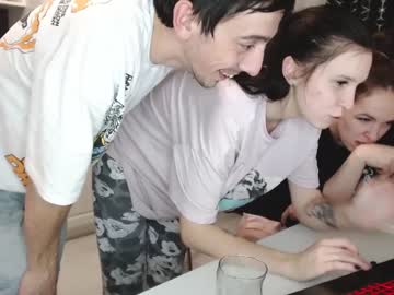 couple
        linyashaa cam image #140715