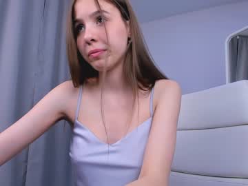 girl
        wanda_robinson cam image #18860