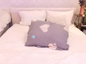 girl
        so_won_min cam image #164722