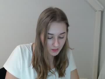 girl
        ripe_cherry69 cam image #47057