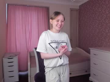 girl
        rowenacarrington cam image #174451