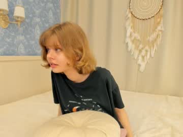 girl
        jettabinford cam image #168001