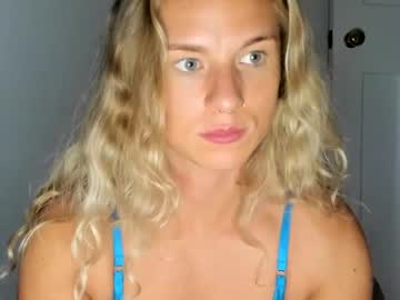 girl
        hj123streams cam image #183938