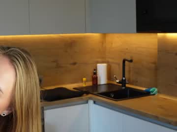 girl
        adele_blonde cam image #169204