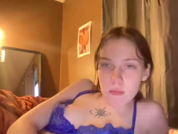 girl
        lauralove787 cam image #72446