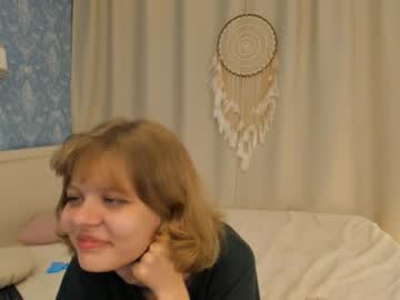 girl
        jettabinford cam image #168045