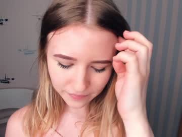 girl
        misty__veil cam image #102027