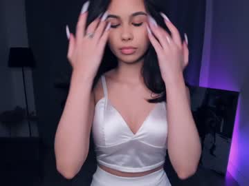 girl
        vicky_tells cam image #145432