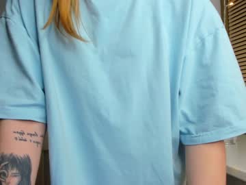 girl
        vulpiones cam image #123727