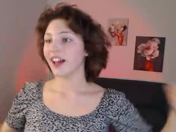 girl
        cherry_lea_ cam image #118389