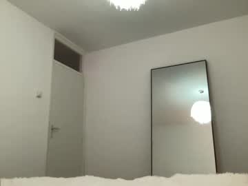 girl Hidden Sex Cam Live Stream with seraveraxo