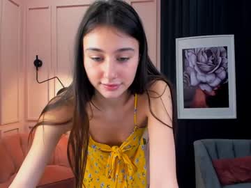 girl
        vivien_woodstock cam image #36108
