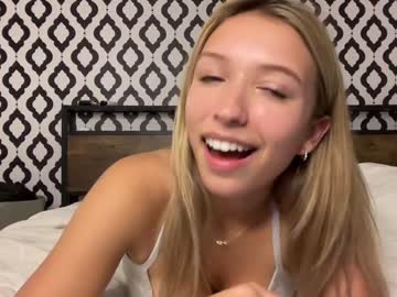 girl
        paigesylviaa cam image #230394