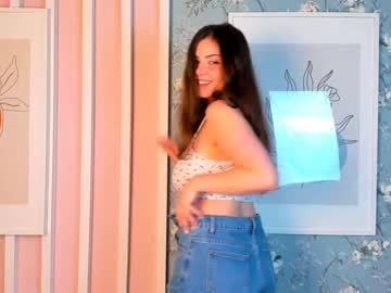 girl
        easy_daisy cam image #33494