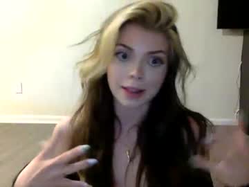 girl
        viviandances cam image #158569
