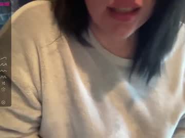 girl
        lonelylover2021 cam image #42513
