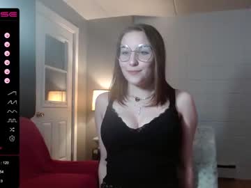 girl
        petite_erika cam image #61000
