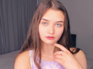 girl
        juliaaguilar cam image #113689
