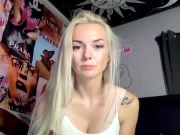 girl
        highnsky317 cam image #61229