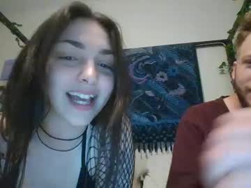 couple
        primordialjuices cam image #179822