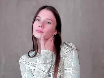 girl
        lori_cole cam image #123360